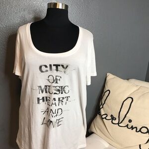 Torrid white city of music heart love tee size 4